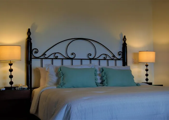 Vista Bed & Breakfast 4*